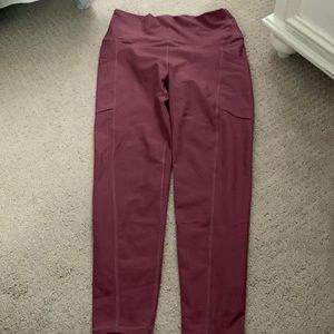 Maroon workout leggings with pockets